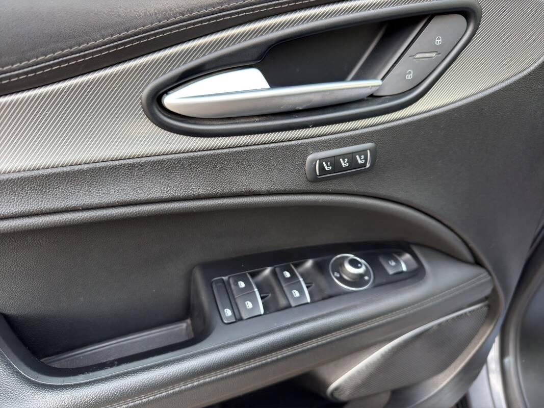 Alfa Romeo Stelvio 2.2 t Executive Q4 210cv auto