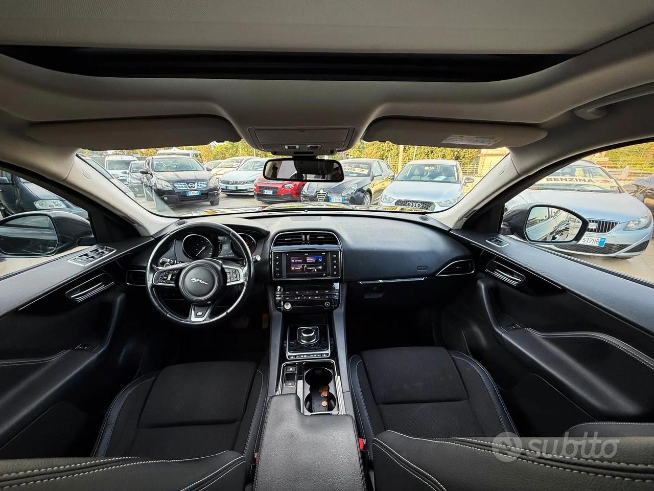 Jaguar F-Pace 2.0 D 180 CV AWD Portfolio