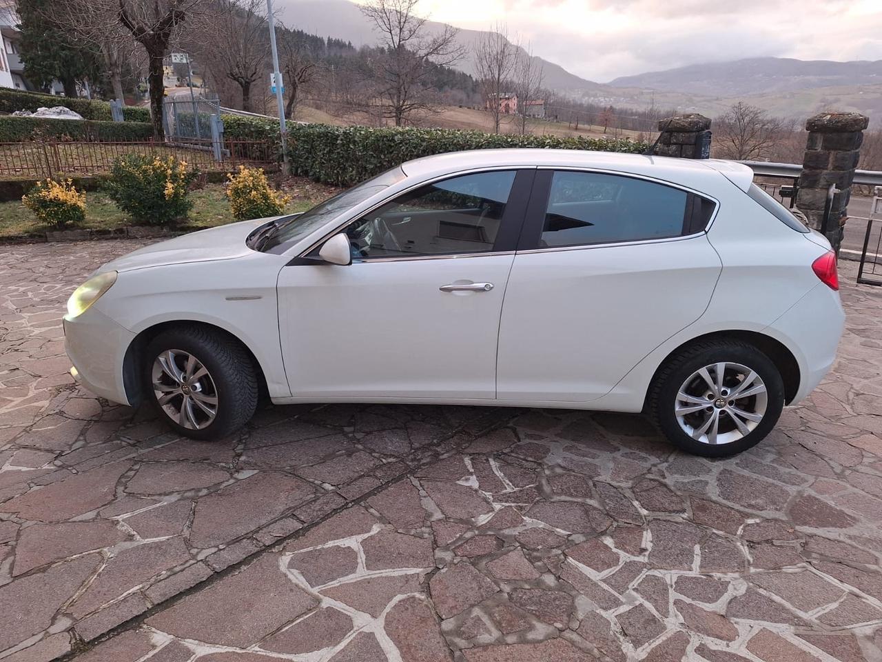 Alfa Romeo Giulietta 1.6 JTDm-2 105 CV Progression