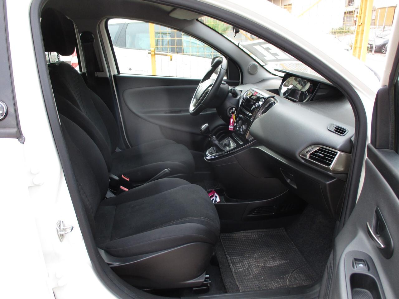 Lancia Ypsilon 1.3 MJT 16V 95 CV MOLTO BELLA