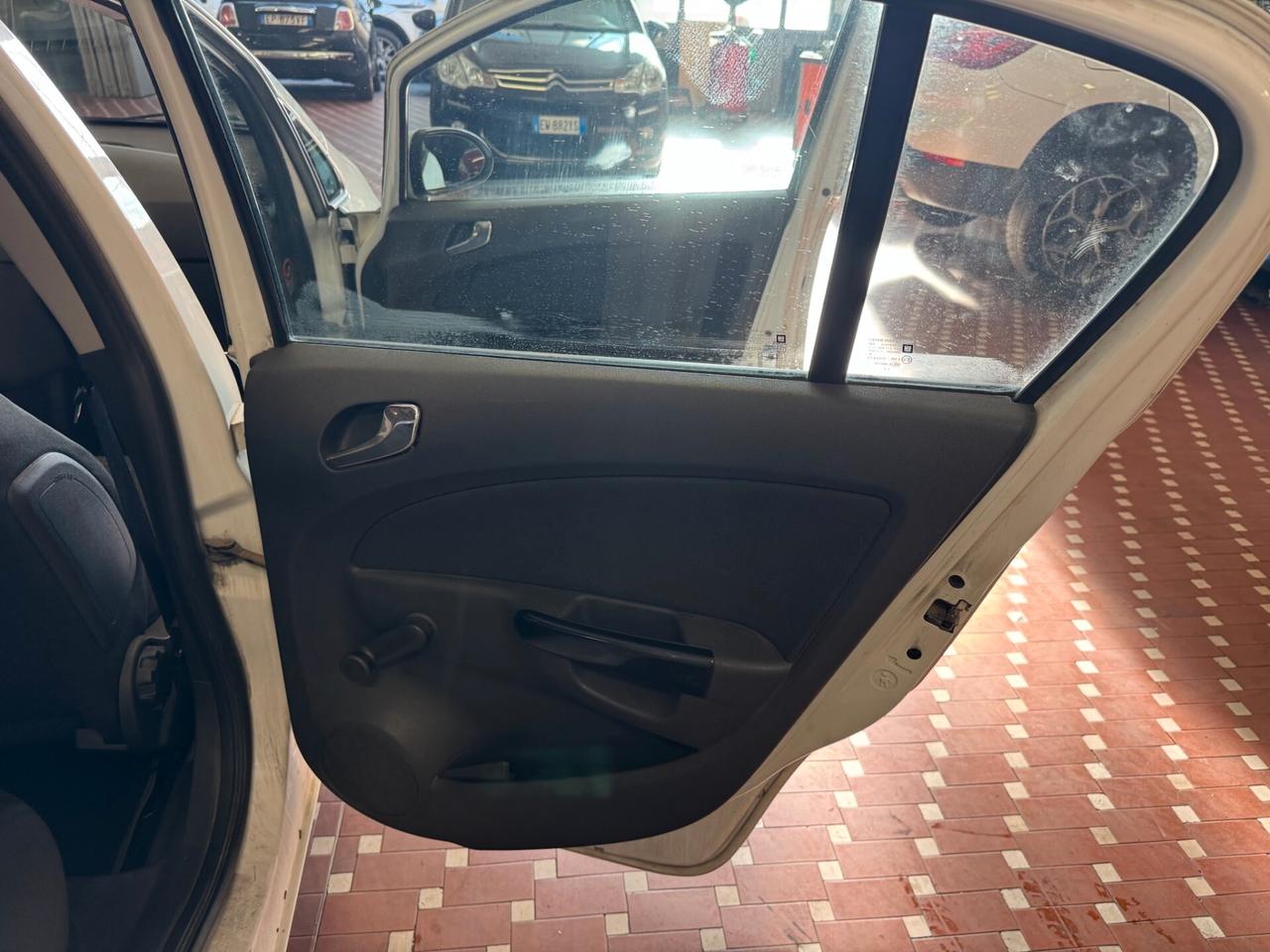 Opel Corsa 1.2 5 porte Cosmo - IDEALE PER NEOPATENTATI