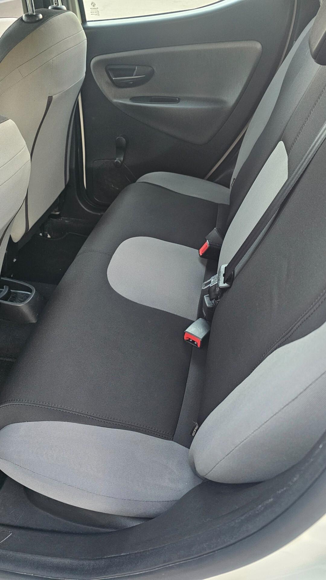 Lancia Ypsilon 1.3 MJT 16V 95 CV 5 porte S&S Elle