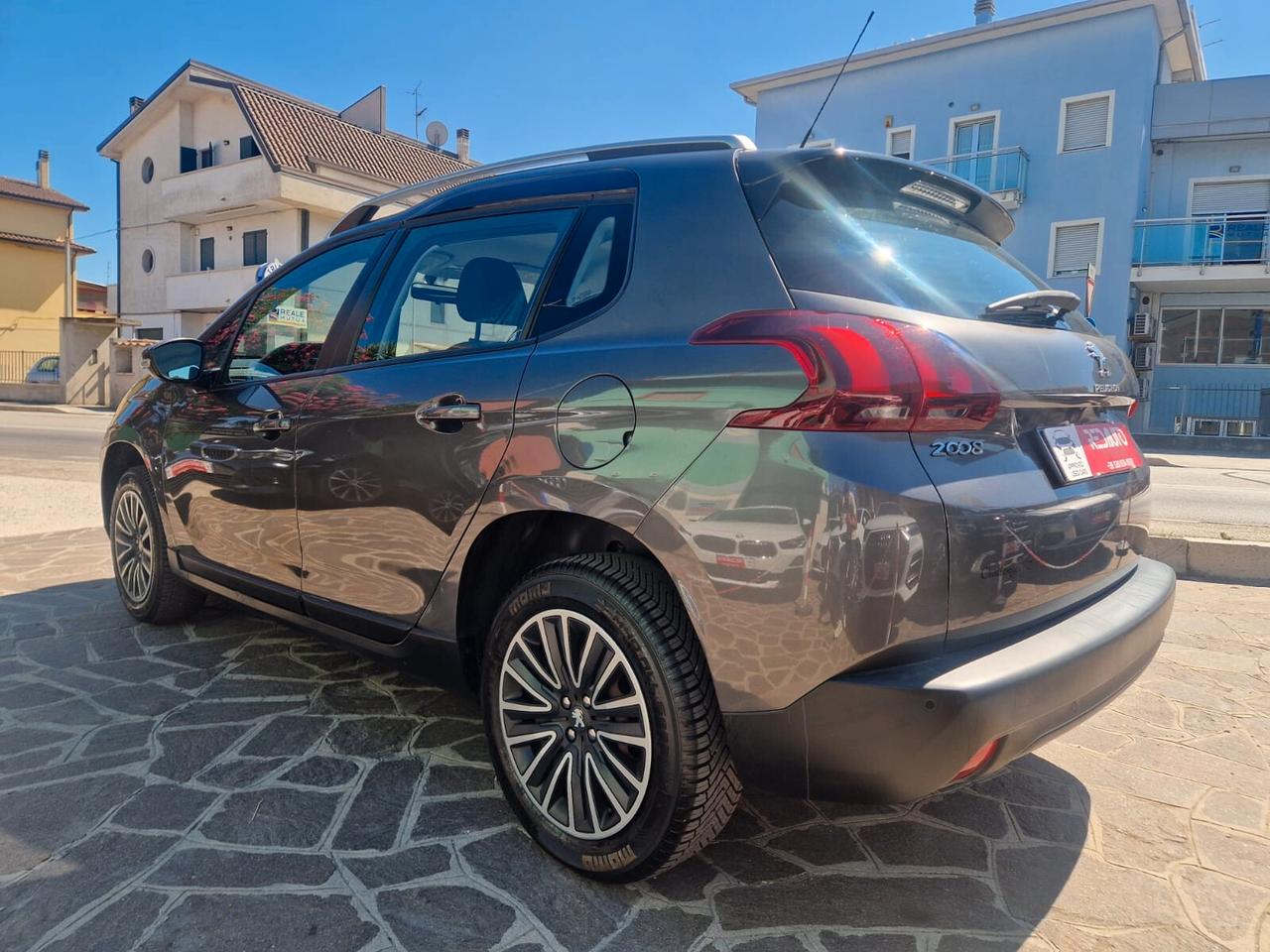 Peugeot 2008 PureTech 82 S&S Style
