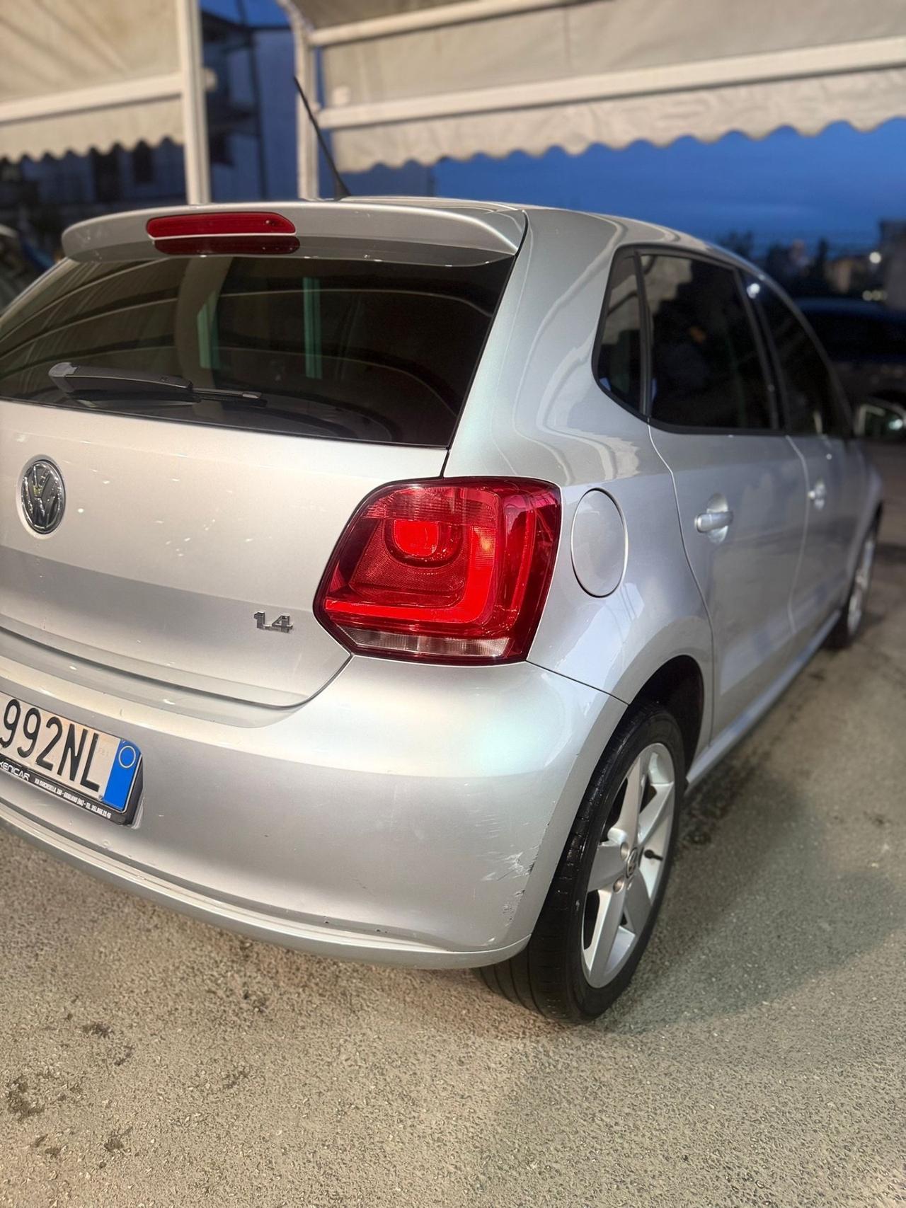 Volkswagen Polo 1.4 DSG 5 porte Highline