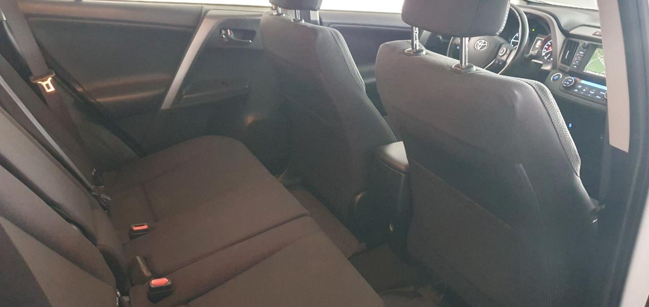 Toyota RAV 4 RAV4 2.0 D-4D 2WD Active