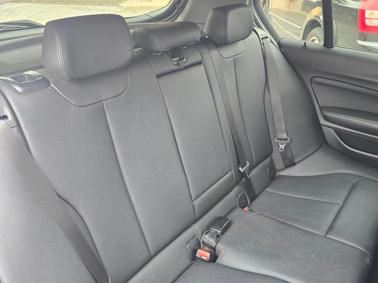 Bmw 118 116d 5p. Sport ( automatico )