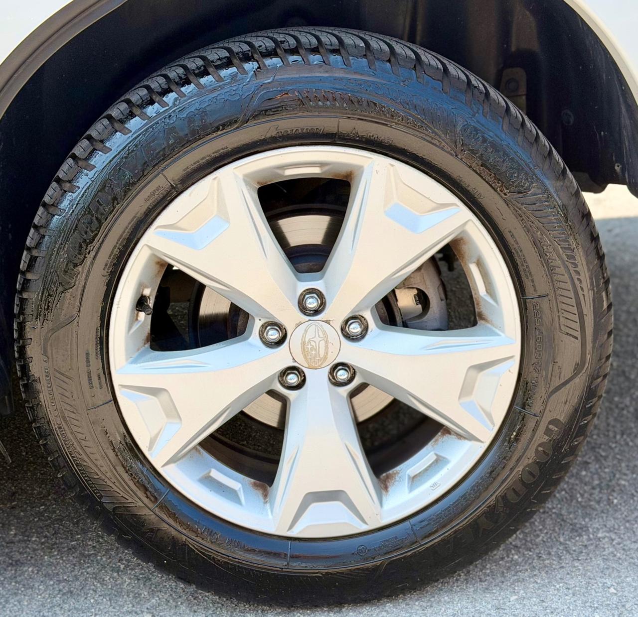 Subaru Forester 2014 2.0D 4x4 gancio traino garanzia 12 mesi ! ! !