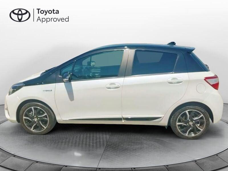 Toyota Yaris 1.5 hybrid Trend White Edition