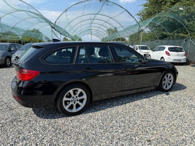 Bmw 318 318d Touring Luxury automatica
