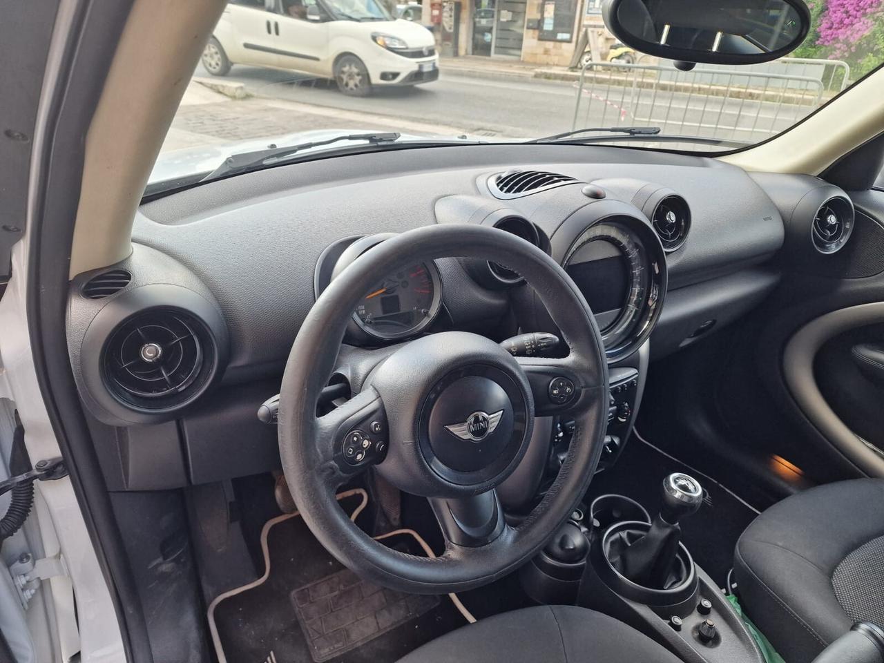 MINI COOPER COUNTRYMAN 1.6 DIESEL 112CV NAV-2016