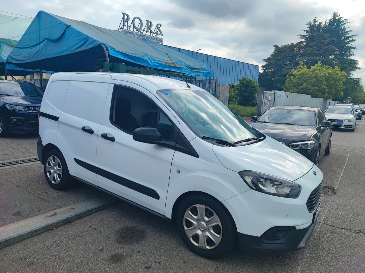 Ford Transit Courier 1.5 TDCi 100CV Van Titanium