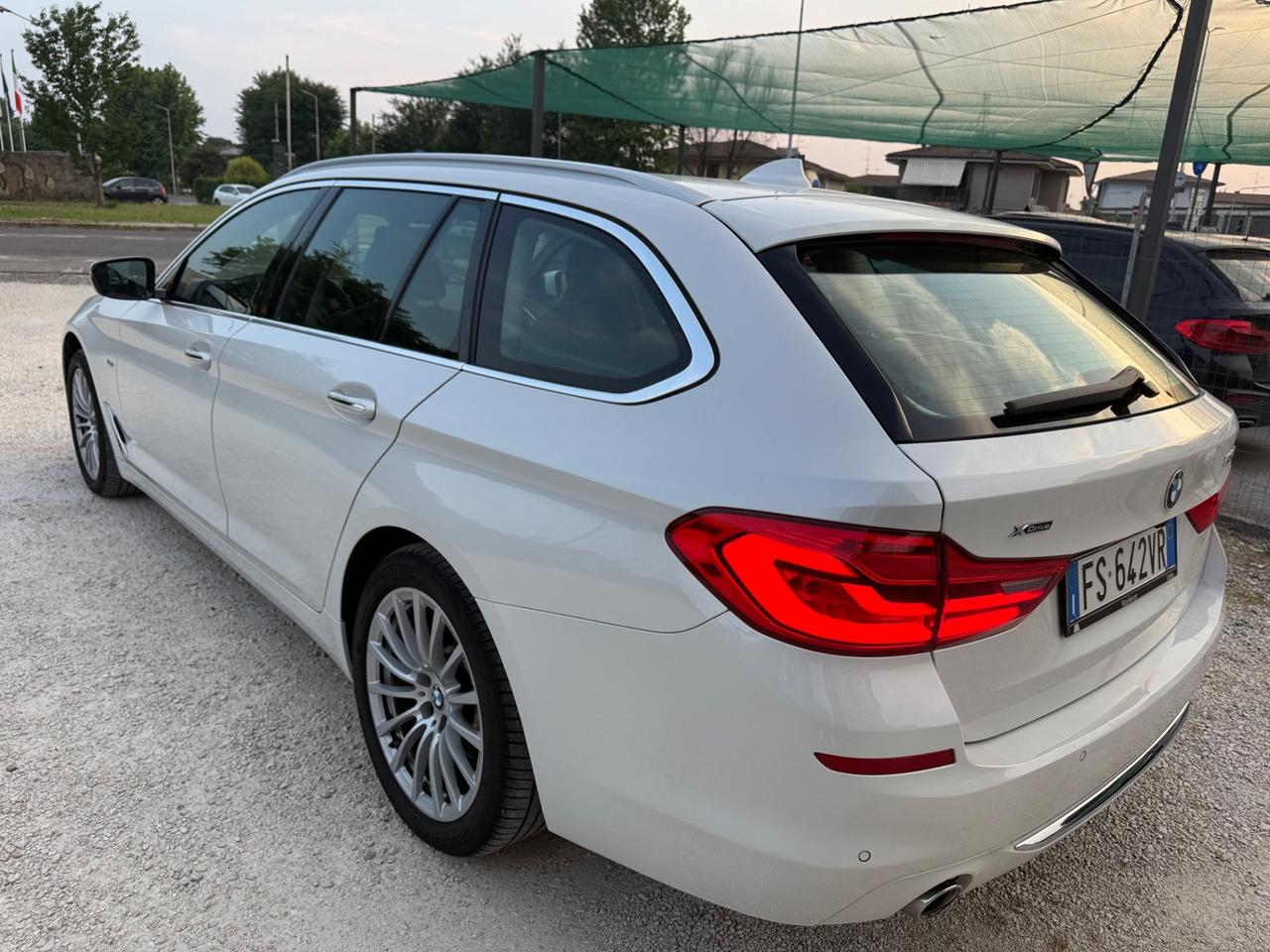 Bmw 520 520d xDrive Touring Luxury Full Tettto Pelle Navi