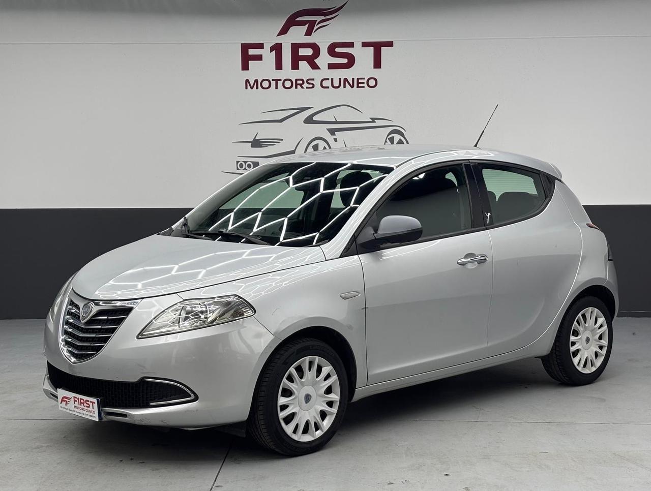 Lancia Ypsilon 1.2 69 CV 5 porte Platinum