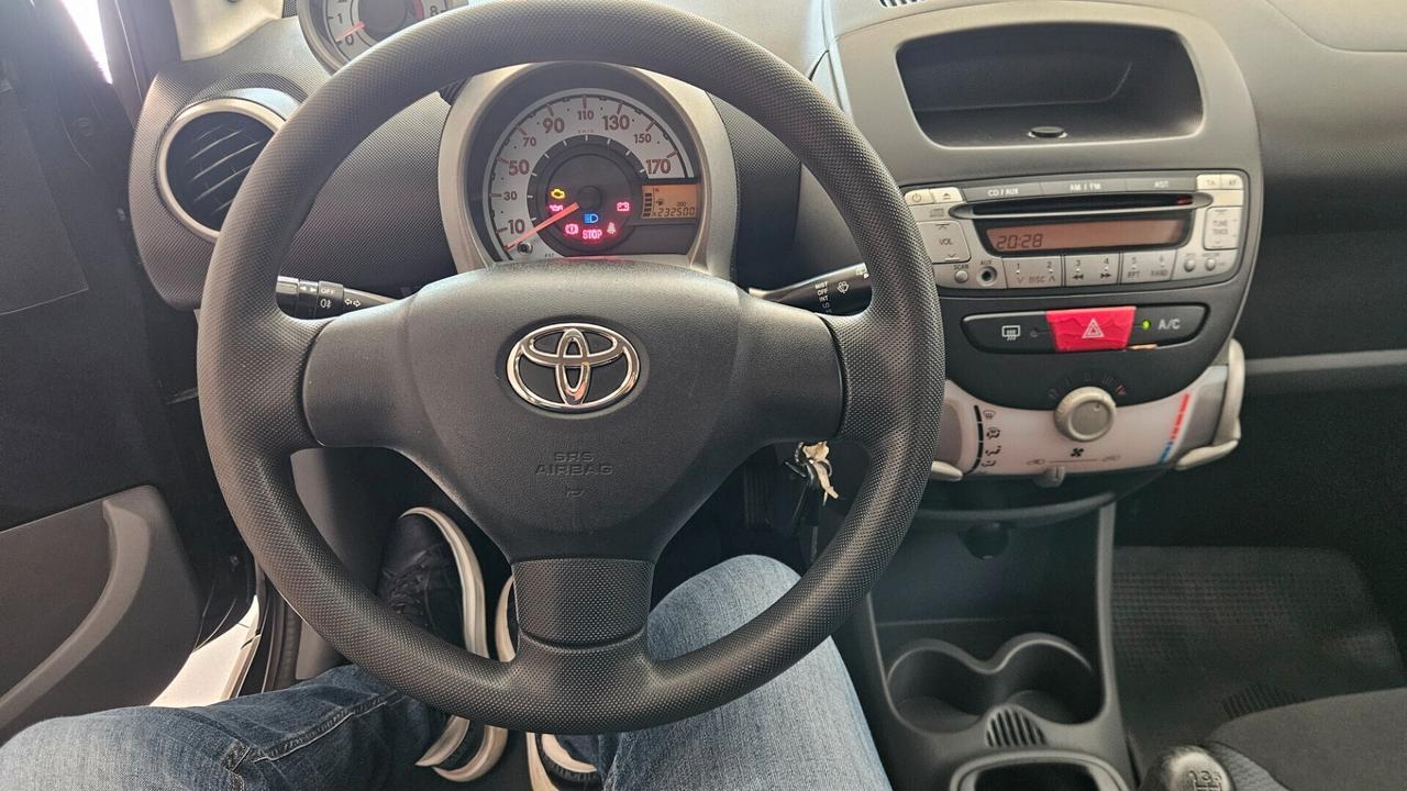 Toyota Aygo 1.0 12V VVT-i 5 porte