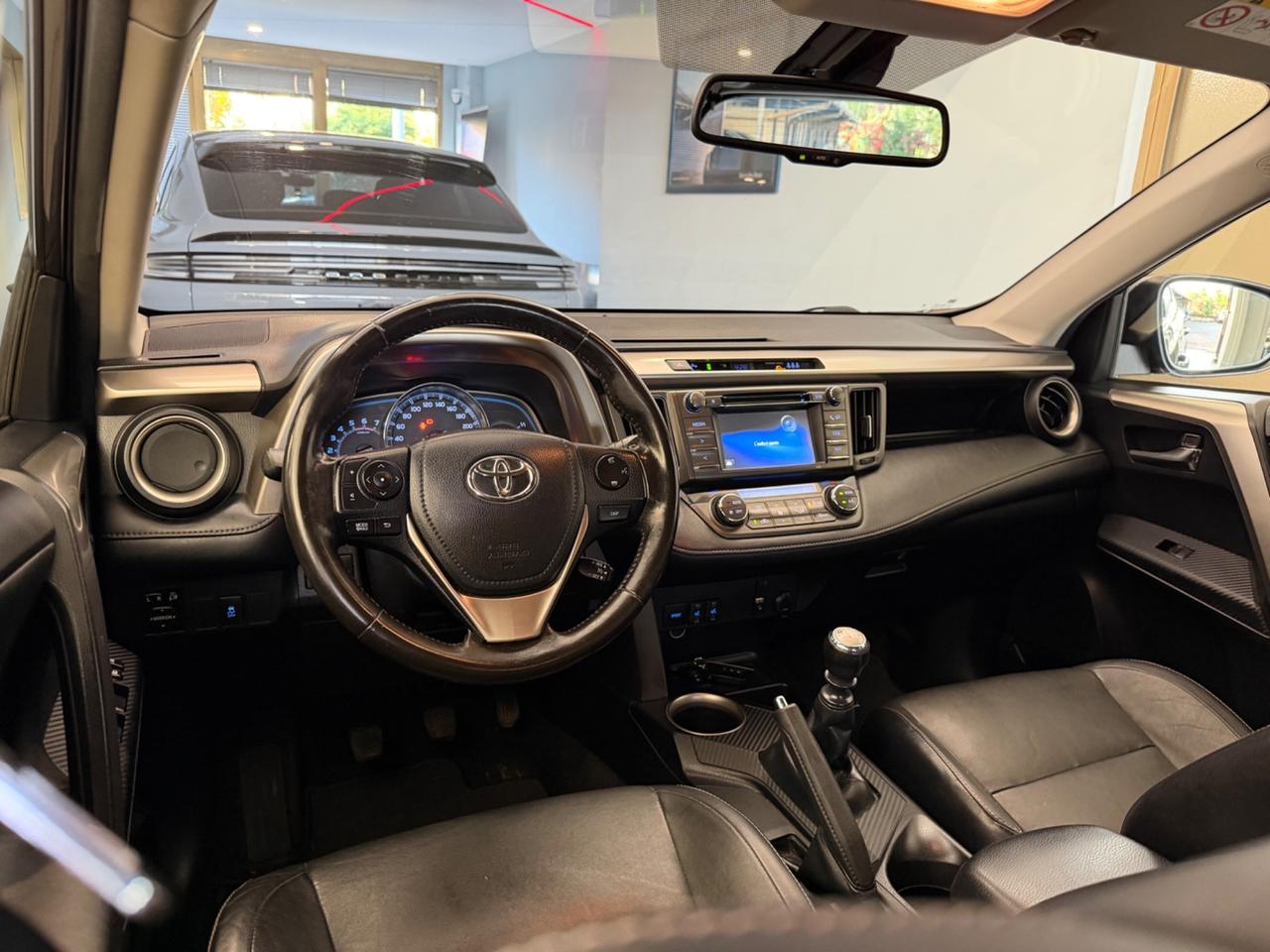 Toyota RAV 4 RAV4 2.0 D-4D 4WD Lounge White Ed. 321