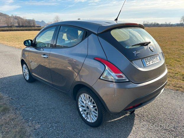 LANCIA Y BENZINA EURO 5B TENUTA BENISSIMO PERFETTA