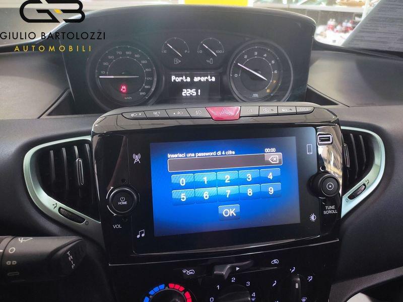 Lancia Ypsilon 1.0 FireFly 70cv Hybrid Gold Plus