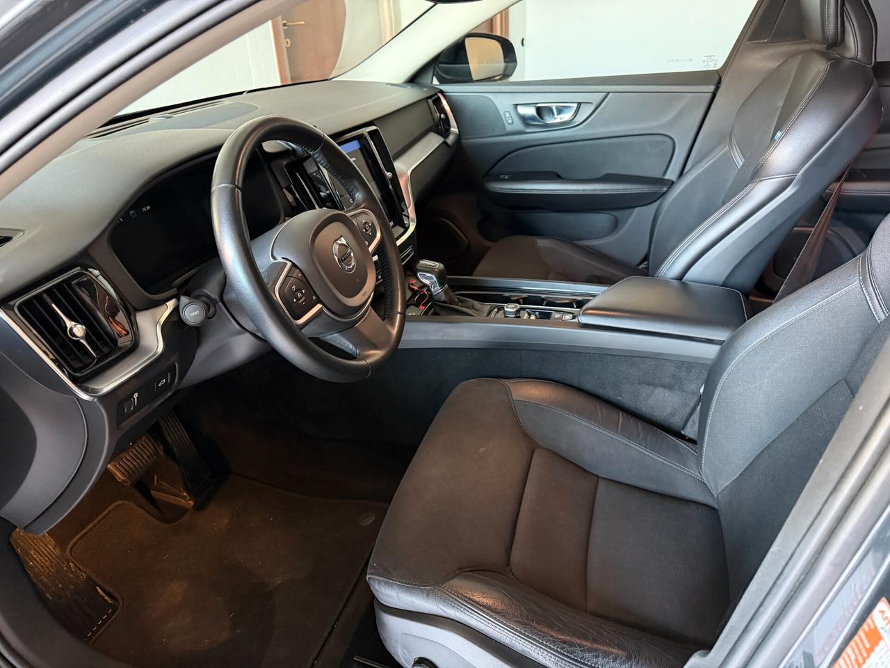 Volvo V60 D3 Geartronic Inscription 12/2020 AUTOCARRO