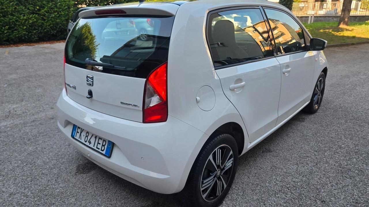 Seat Mii 1.0 68 CV 5 porte by Cosmopolitan Ecofuel Bi-Color