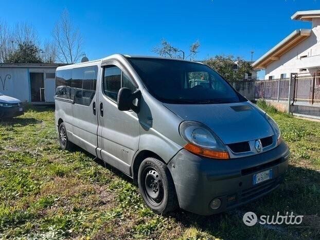 Renault Trafic 9 Posti