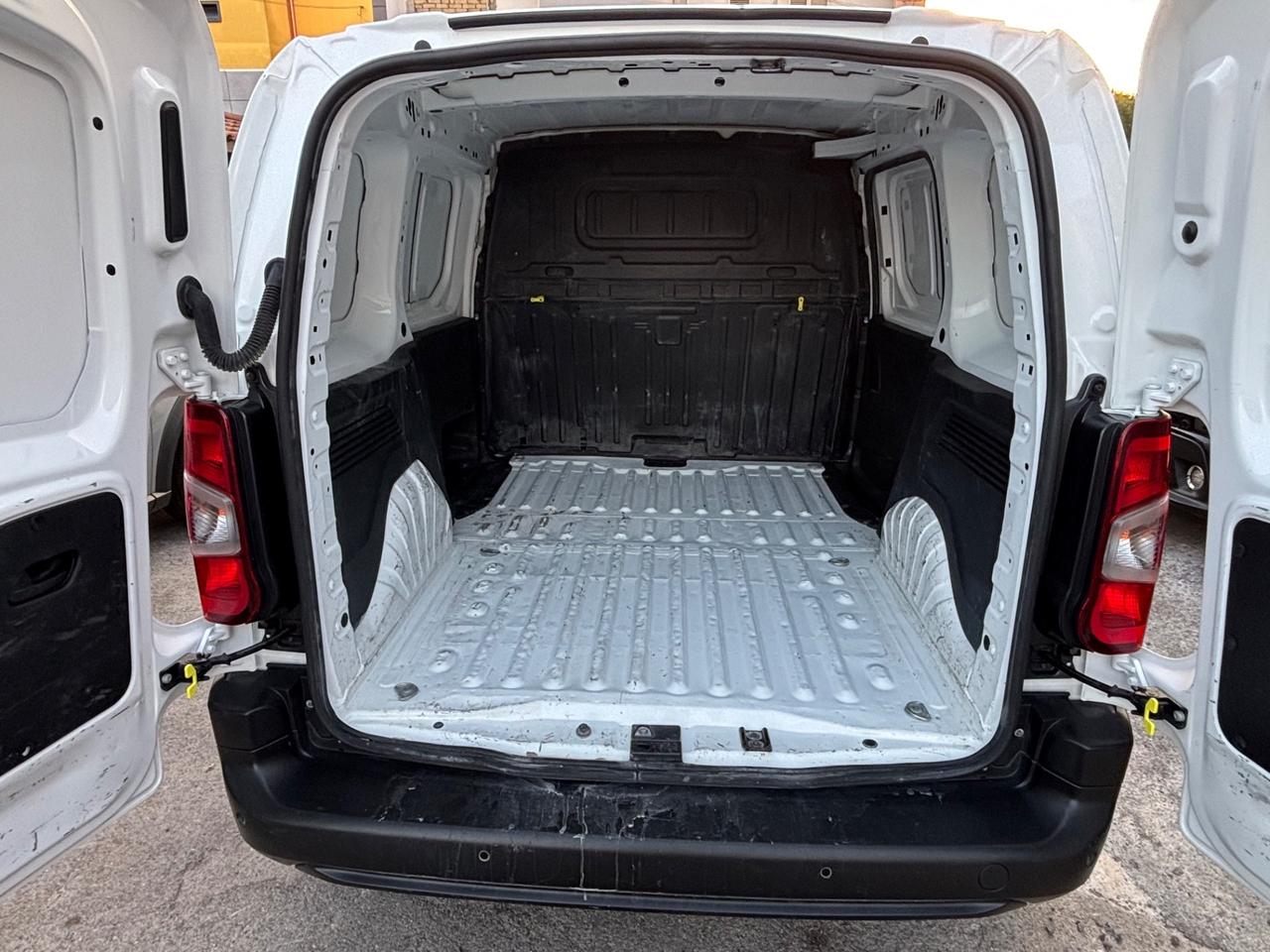 Peugeot Partner BlueHDi 130 EAT8 S&S PL Furgone Premium