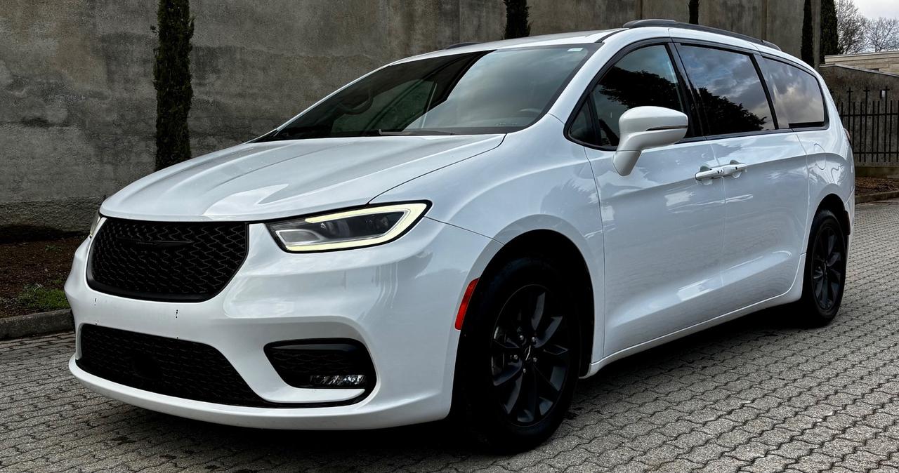 Chrysler Pacifica GPL TOURING S AUTOMATIC AT9 7 POSTI