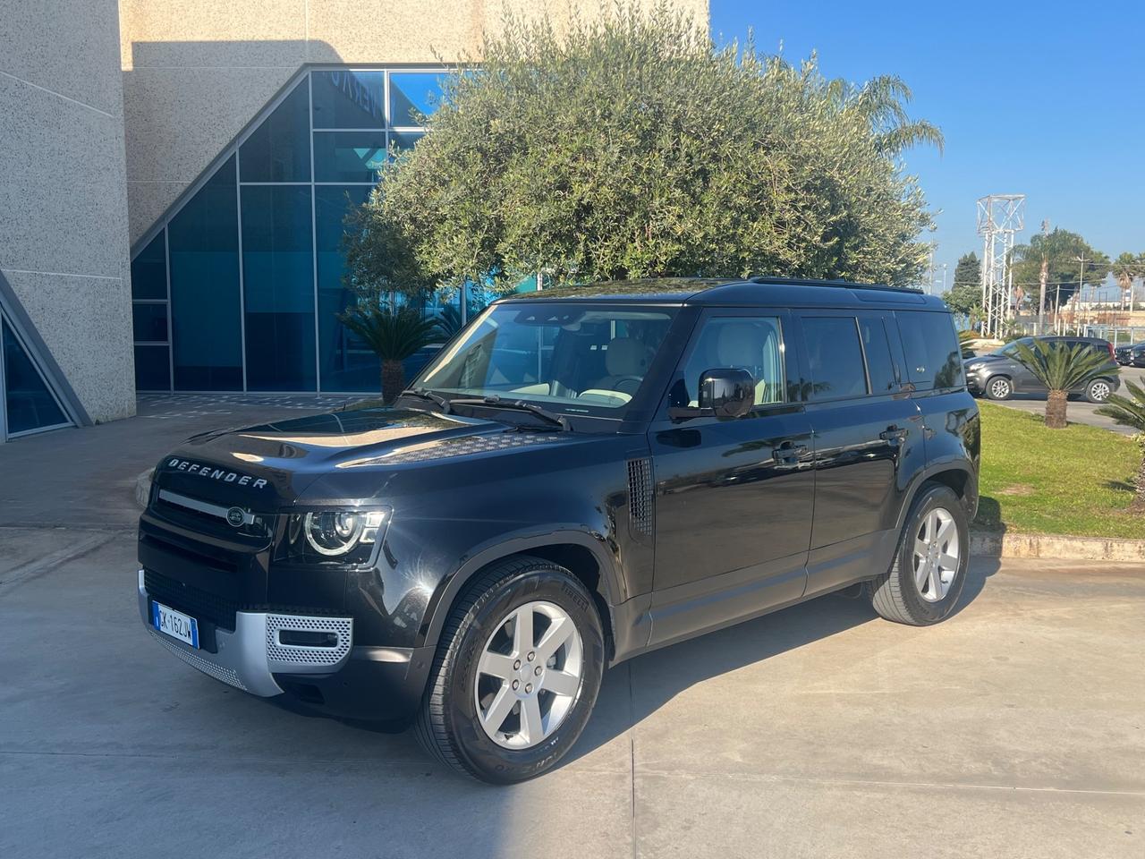 Land Rover Defender 110 3.0D I6 200 CV AWD Auto SE AUTOCARRO N1