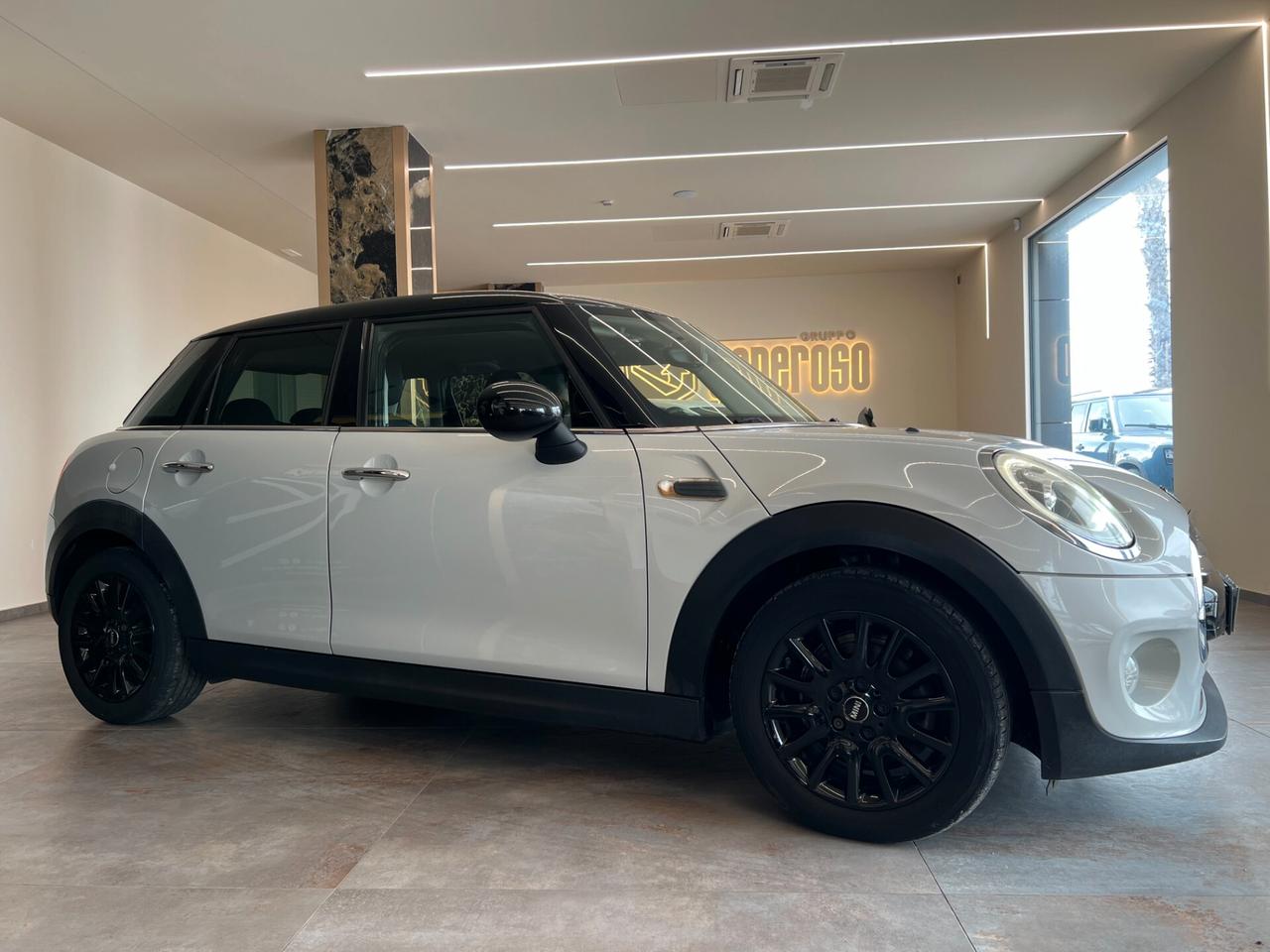 Mini 1.5 Cooper D 5 porte