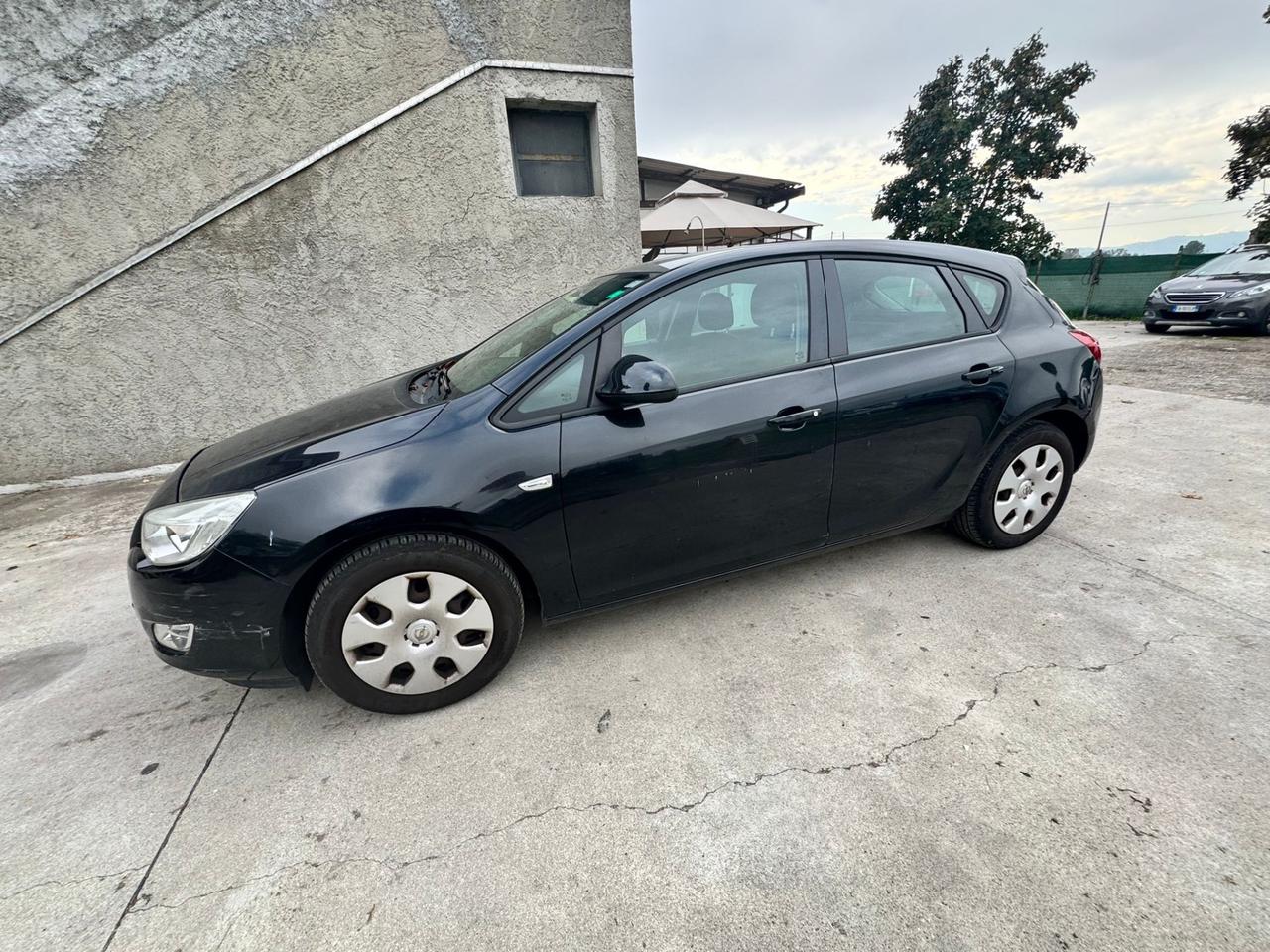 Opel Astra 1.4 100CV Edition