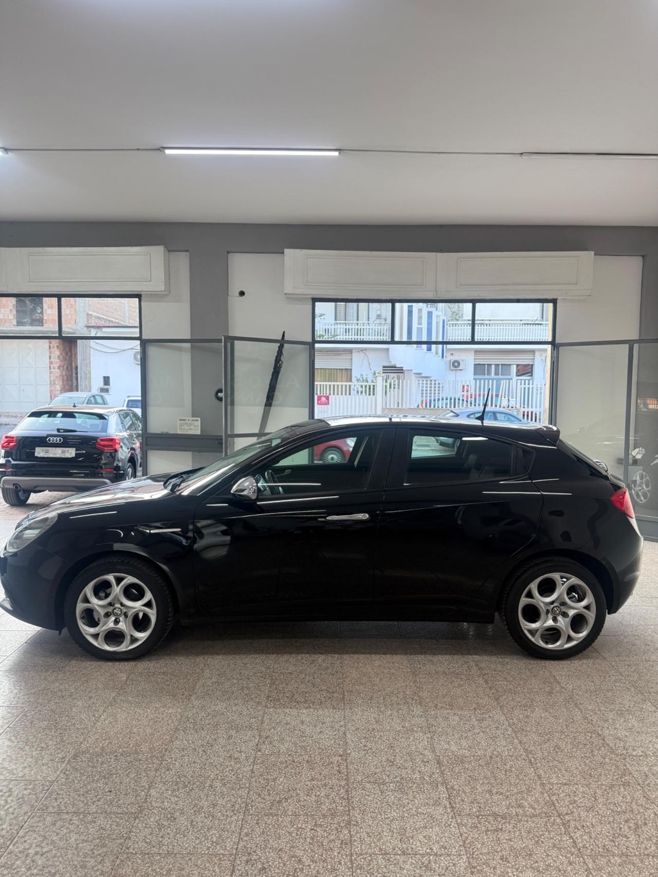 Alfa Romeo Giulietta 1.6 JTDm-2 105 CV Distinctive