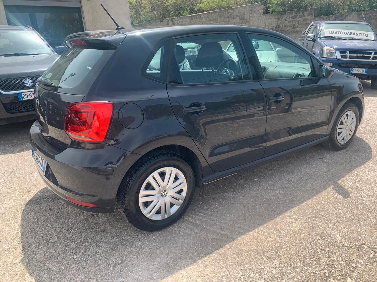 Volkswagen Polo 1.0 MPI 5P Trendline - 2014