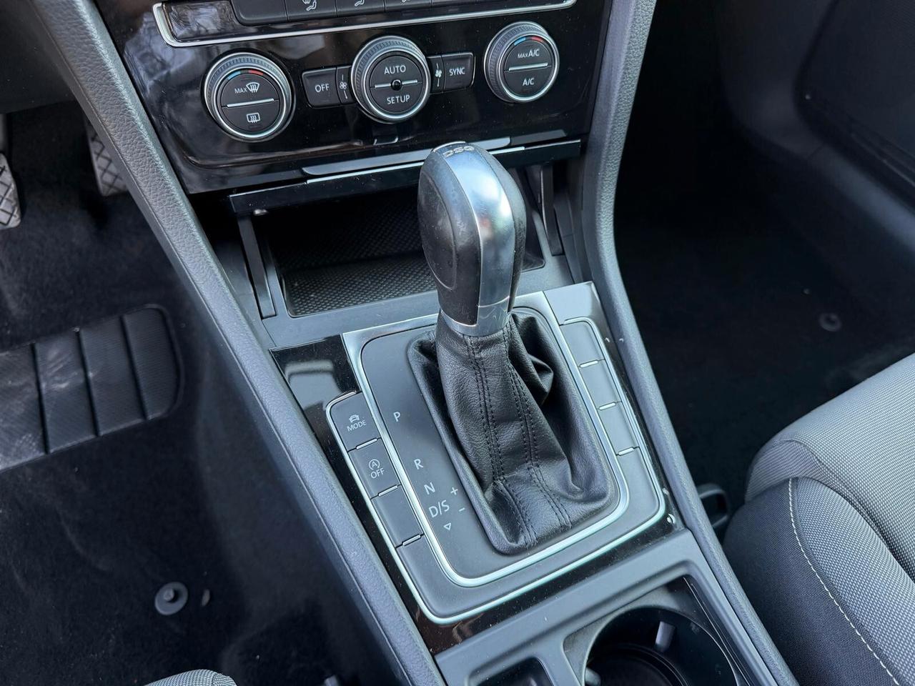 Volkswagen Golf 2.0 150CV TDI DSG 5p. Highline BMT