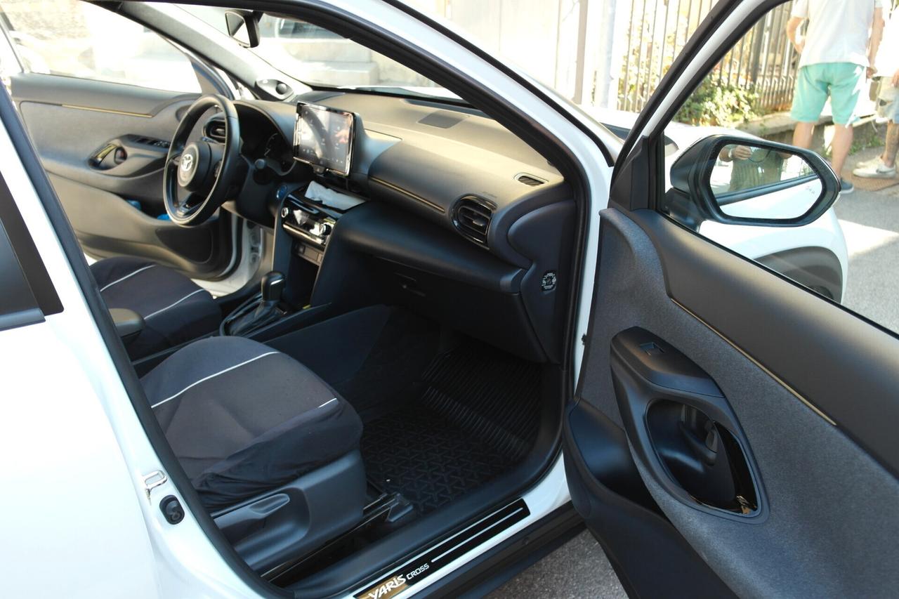 Toyota Yaris Cross 1.5 Hybrid 5p. E-CVT AWD-i Adventure