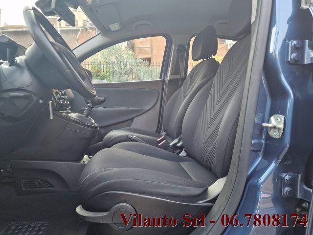 Lancia Ypsilon 1.0 firefly hybrid Gold s&s 70cv