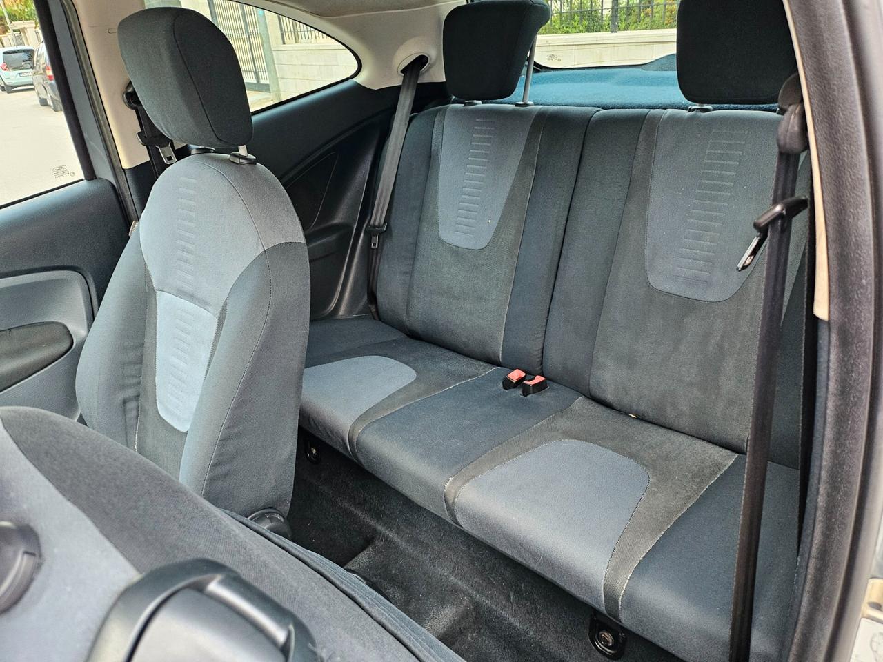 Ford Ka 1.2 8V 69CV Titanium