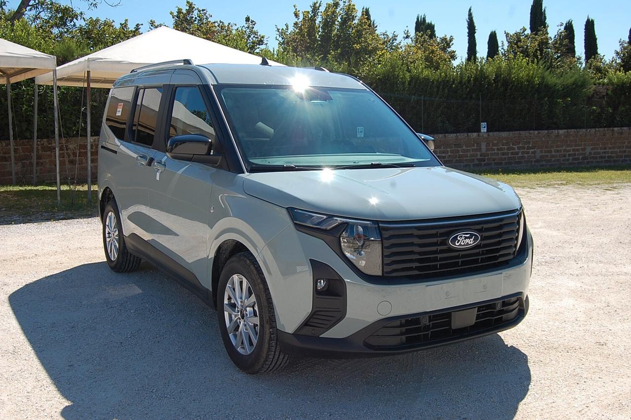 Ford Tourneo Courier 1.0 EcoBoost Titanium