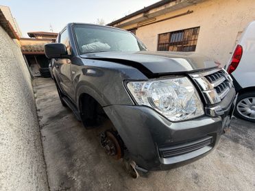 Mitsubishi Pajero 3.2 INCIDENTATO ANNO 2018