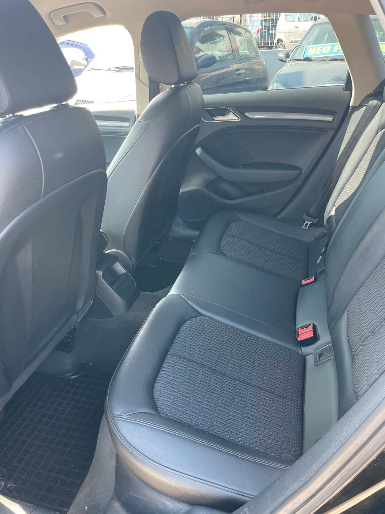 Audi A3 SPB 1.6 TDI clean diesel Attraction