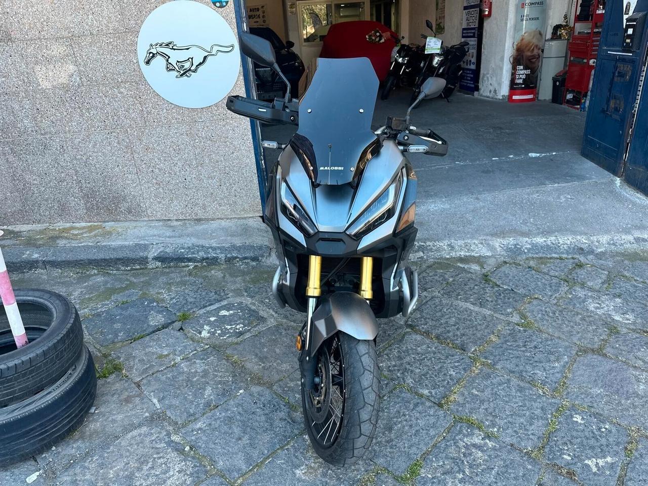 Honda X-ADV 750 grigio satinato