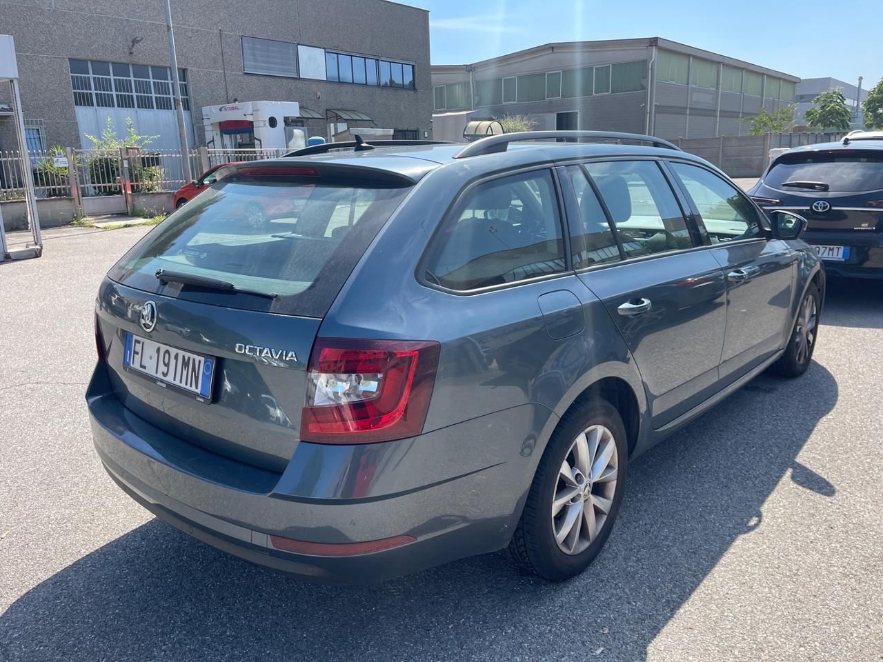 SKODA OCTAVIA-2017-2.0TDI-150CV-DSG-AUTOMATICO