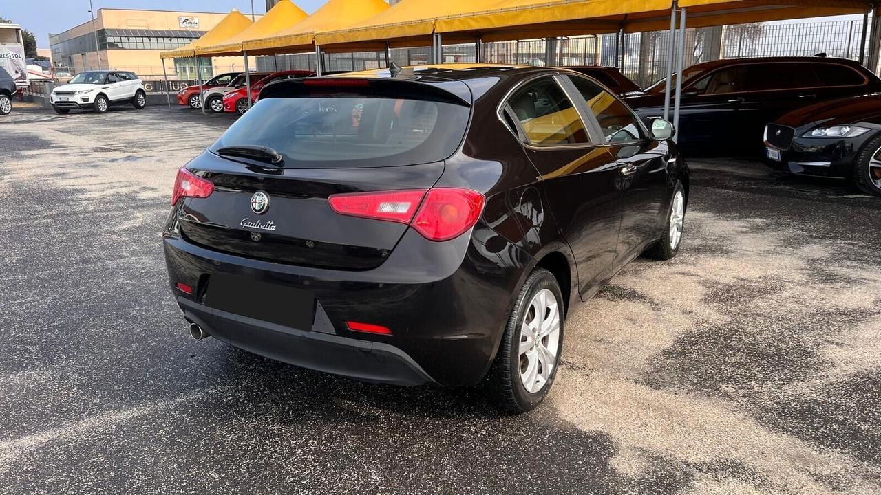 Alfa Romeo Giulietta 1.6 JTDm-2 105 CV Distinctive