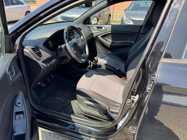 HYUNDAI i20 1.1 CRDi 12V 5 porte Blackline