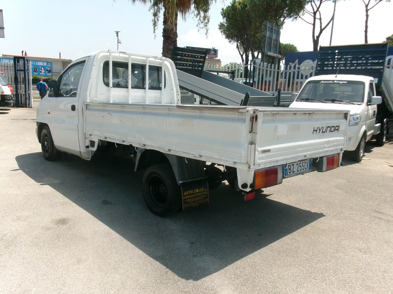 Hyundai H-1 2.5 TDI CASSONE FISSO