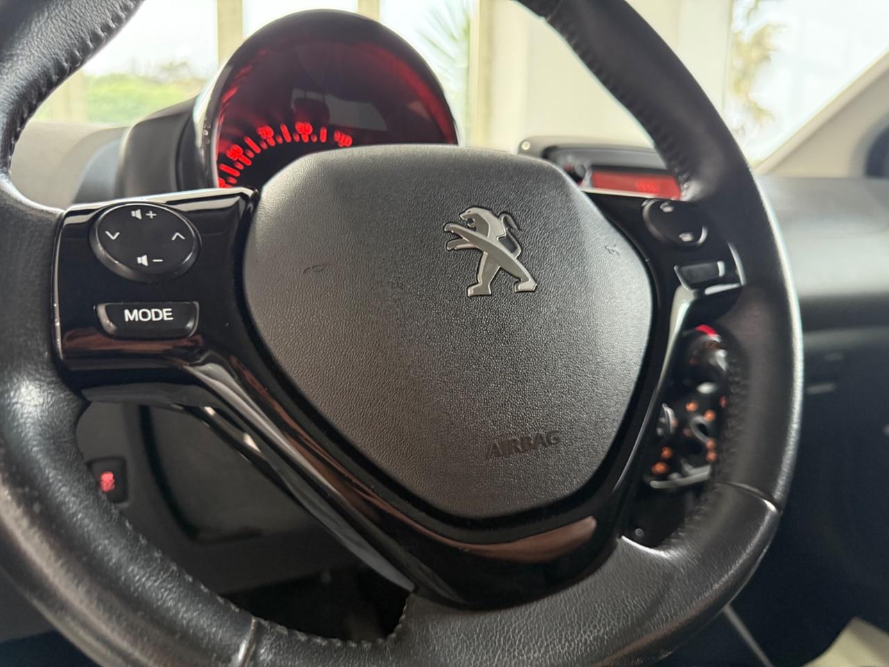 Peugeot 108 VTi 72 S&S Allure DA VETRINA2021