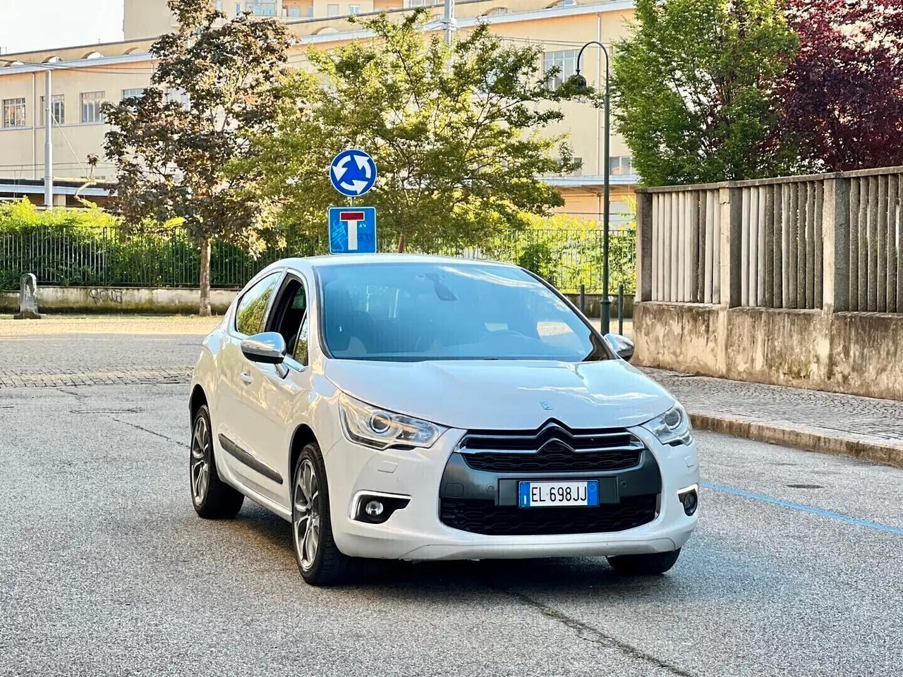 DS Automobiles DS 4 1.6 VTi Benz 120cv So Chic