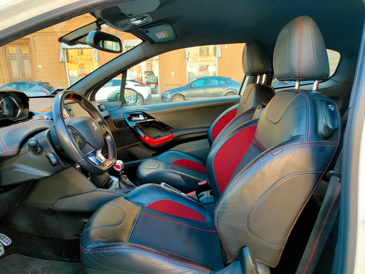 Peugeot 208 1.6 THP 200 CV 3 porte GTi