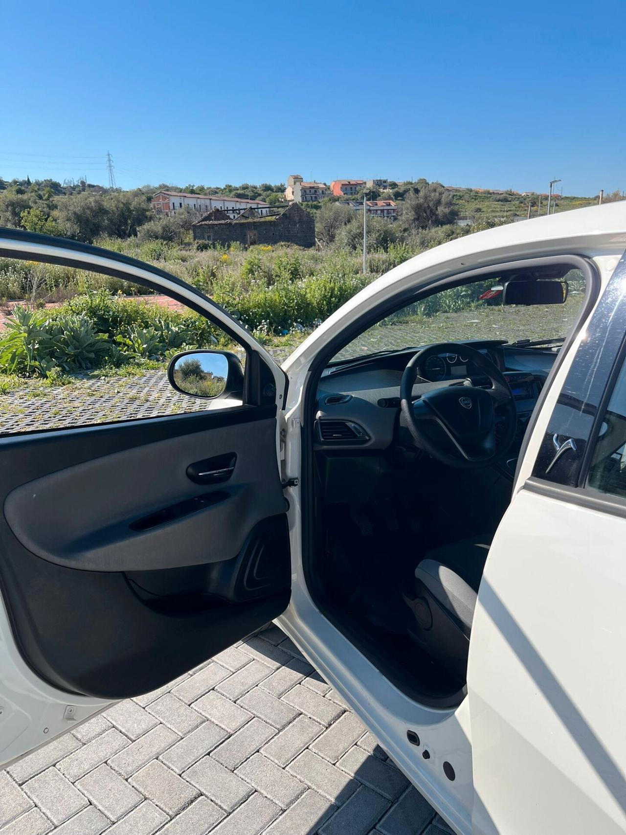 Lancia Ypsilon 1.3 Mltj CONDIZIONI DA VETRINA!
