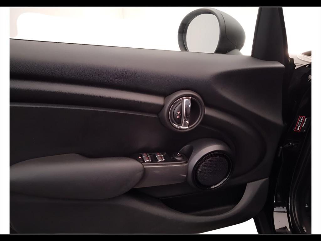 MINI Mini IV F55-F56 2014 - Mini 1.2 One 75cv 5p