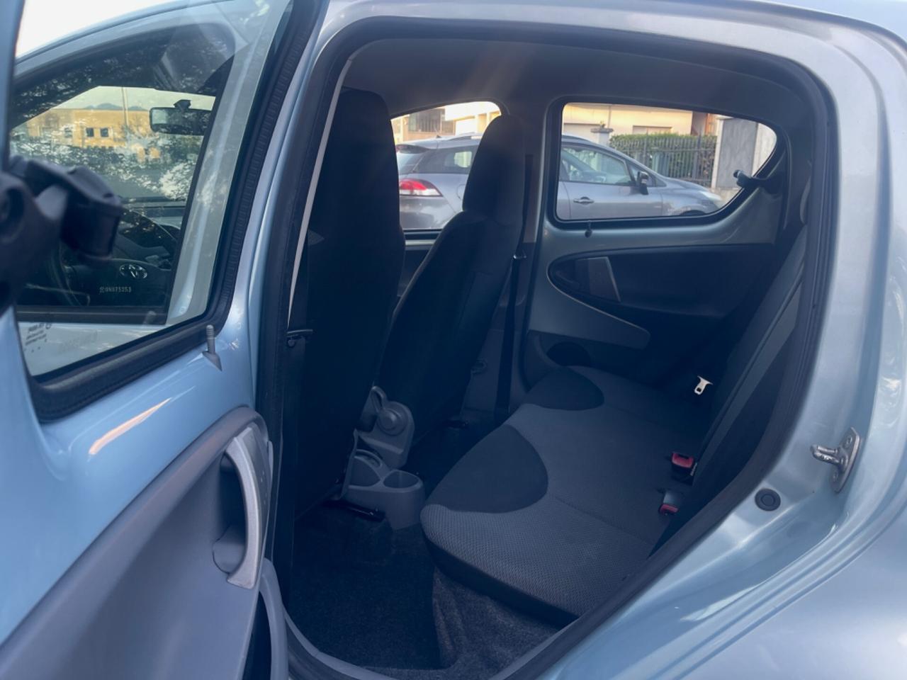 Toyota Aygo 1.0 12V VVT-i 5 porte Benzina per Neopatentati