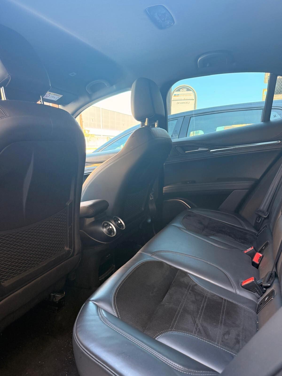 Alfa Romeo Stelvio 2.2 Turbodiesel 210 CV AT8 Q4 Veloce